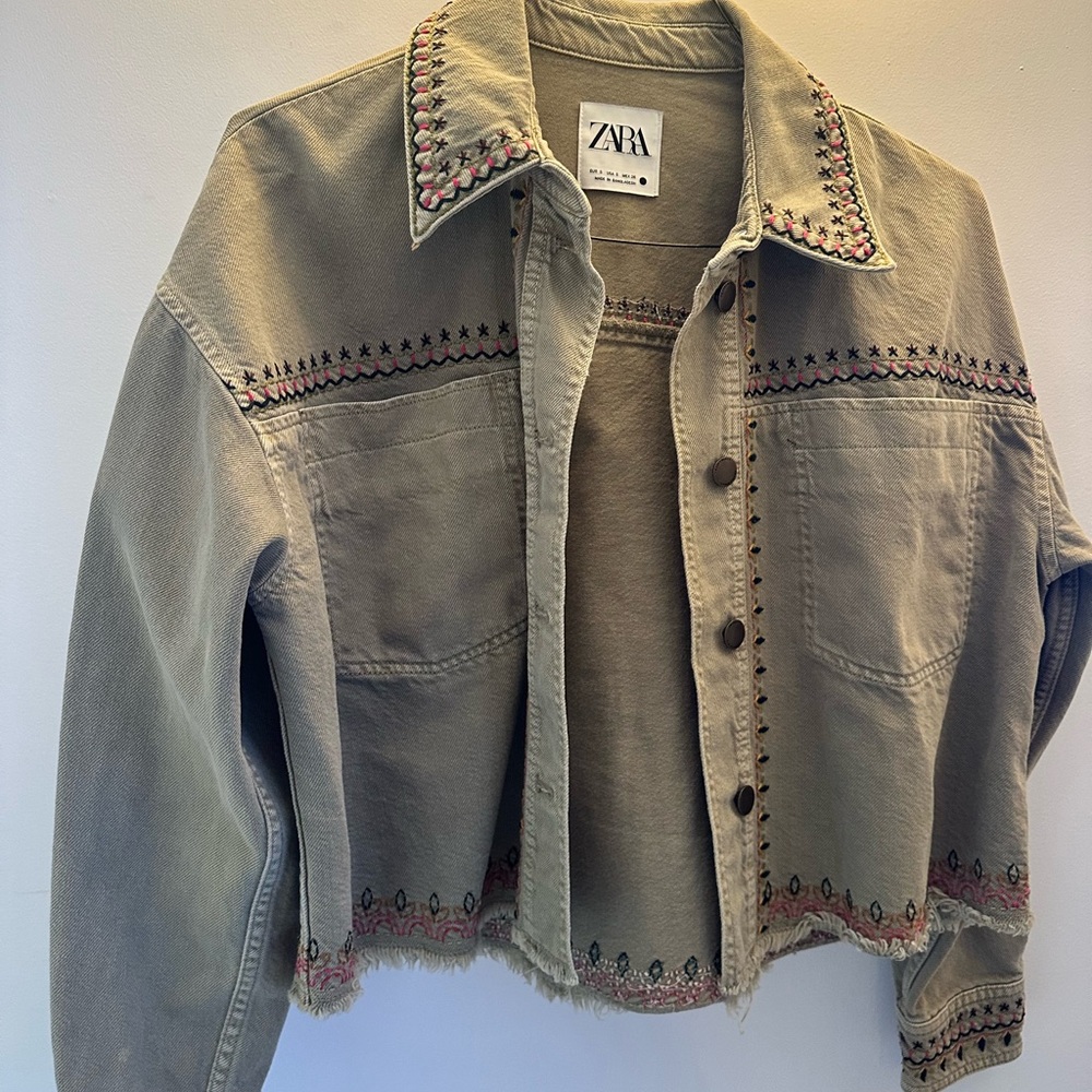 Zara Olive Green Embroidered Cropped Jean Jacket